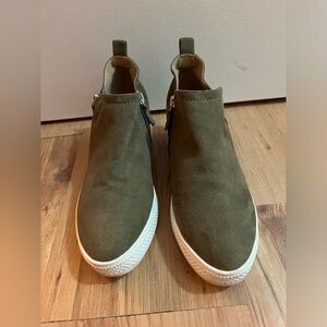 Olive green suede sneaker with hidden wedge